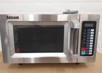 Efficiency in the Kitchen: Why High-Performance Microwave Ovens for Restaurants are Essential Celcook industrial microwaves