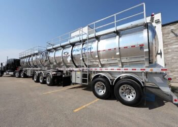 Tanker Truck Services for Oilfield Success tanker truck